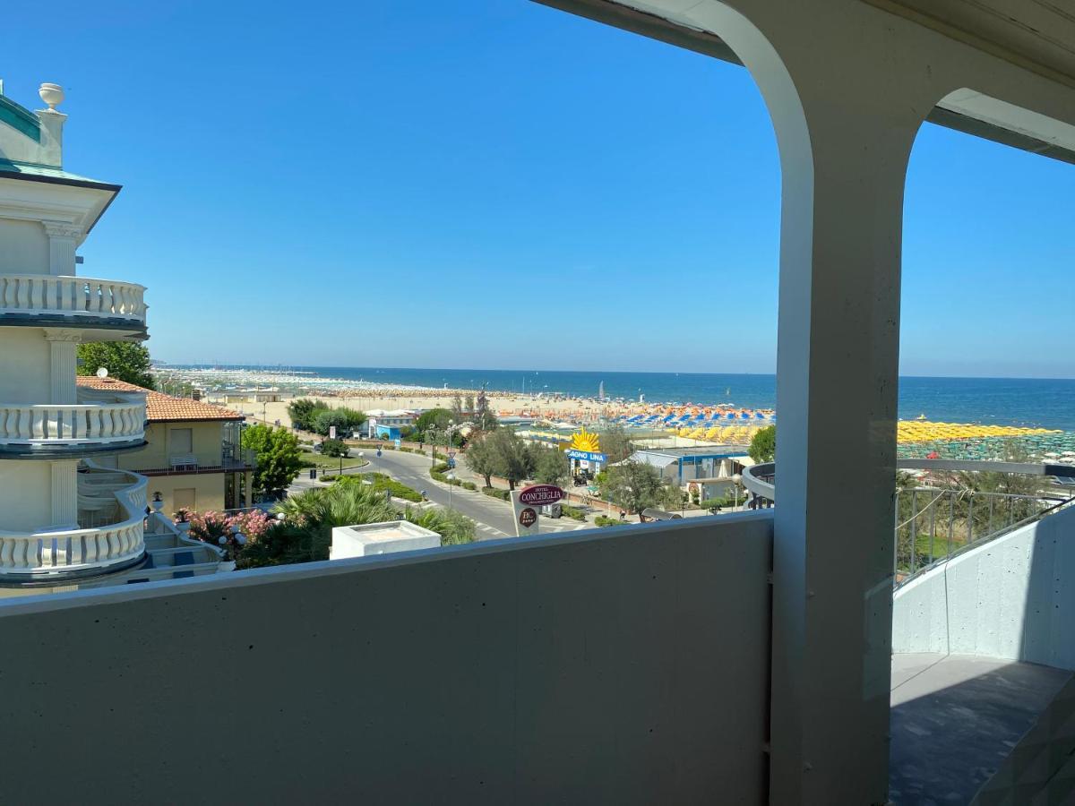 Hotel Moderno - Bed & Breakfast Cervia Bagian luar foto