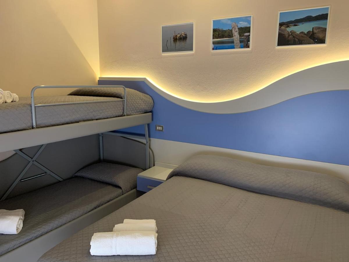 Hotel Moderno - Bed & Breakfast Cervia Bagian luar foto